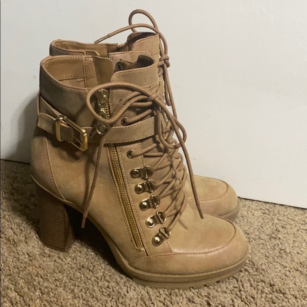 Guess Booties - Picture 3 of 5